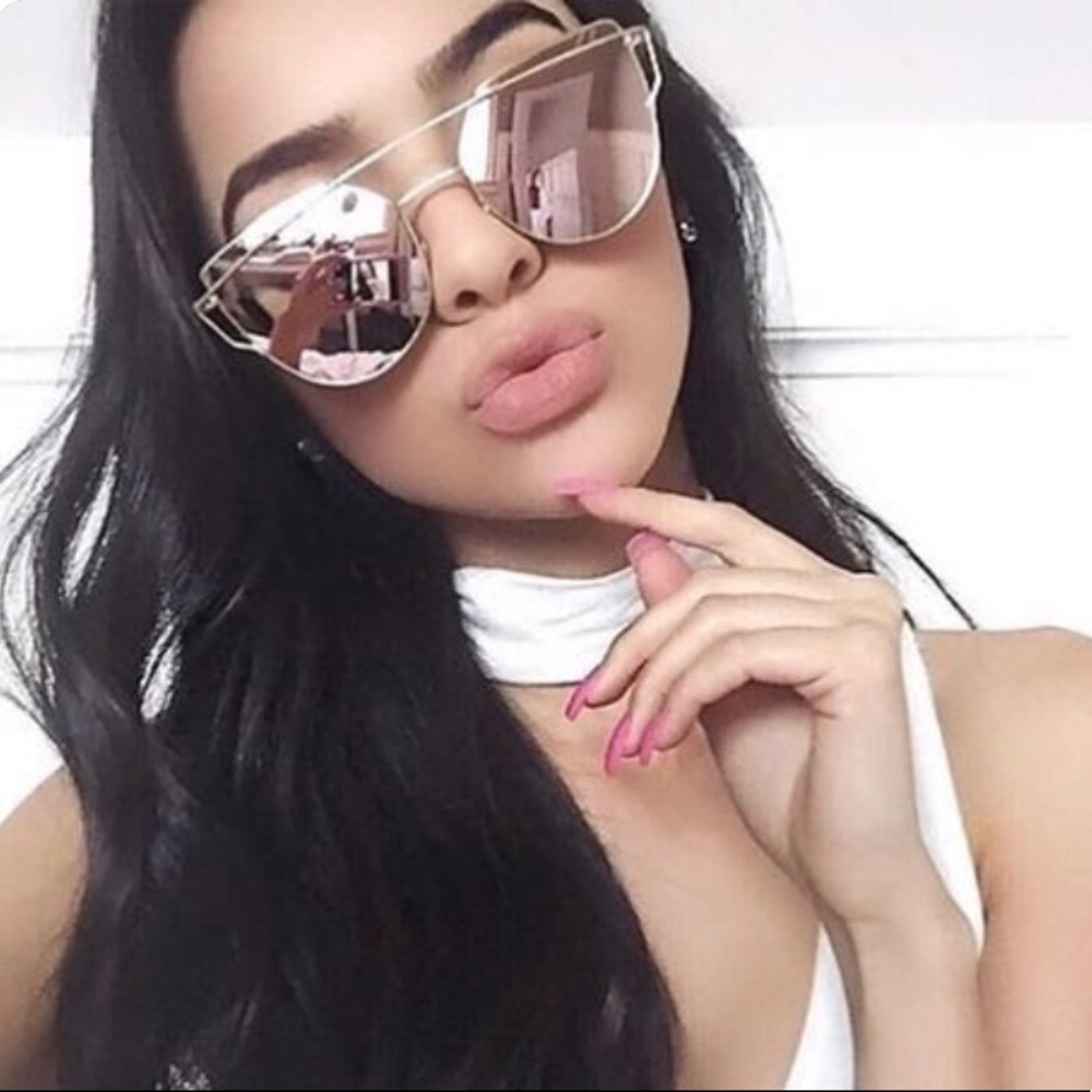 Women’s Flat Metal Pink Mirror Cat Eye Sunglass - Picture 2 of 5